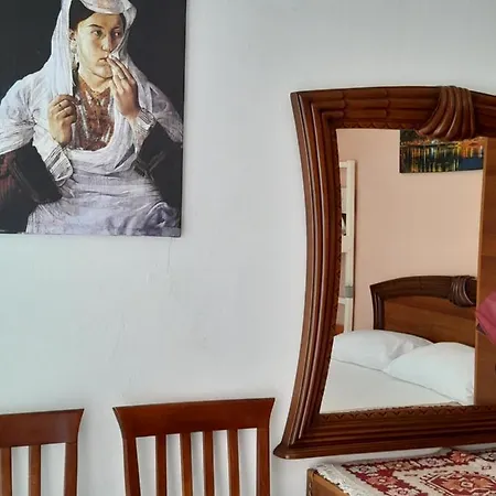 Cozy In The City Center * Shkoder