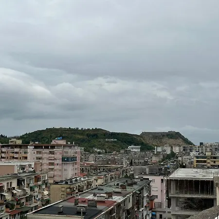 Cozy In The City Center Shkoder