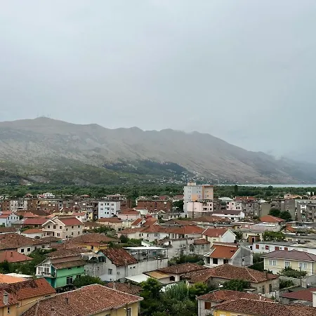 Cozy In The City Center Shkoder